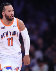 美记：东决G6前一晚尼克斯下榻的印第安纳酒店突然响起警报声